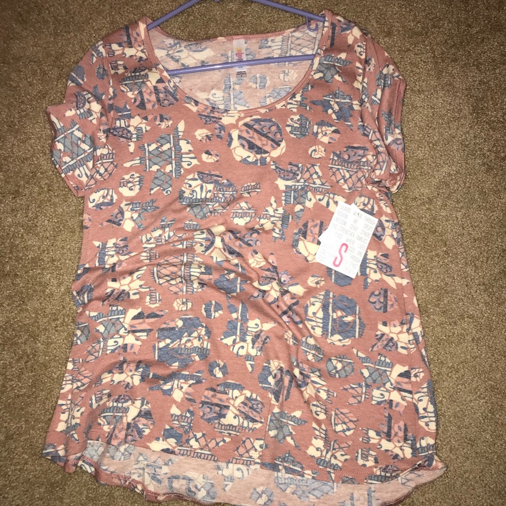 Lularoe classic tee brand new with tags size small